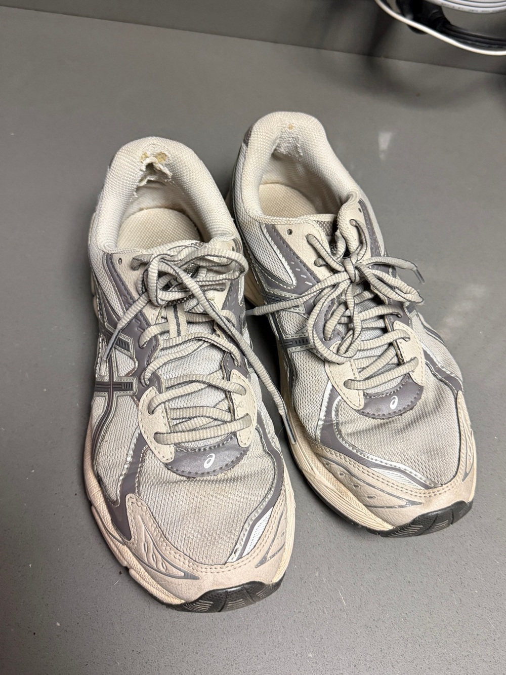 Asics Sneakers